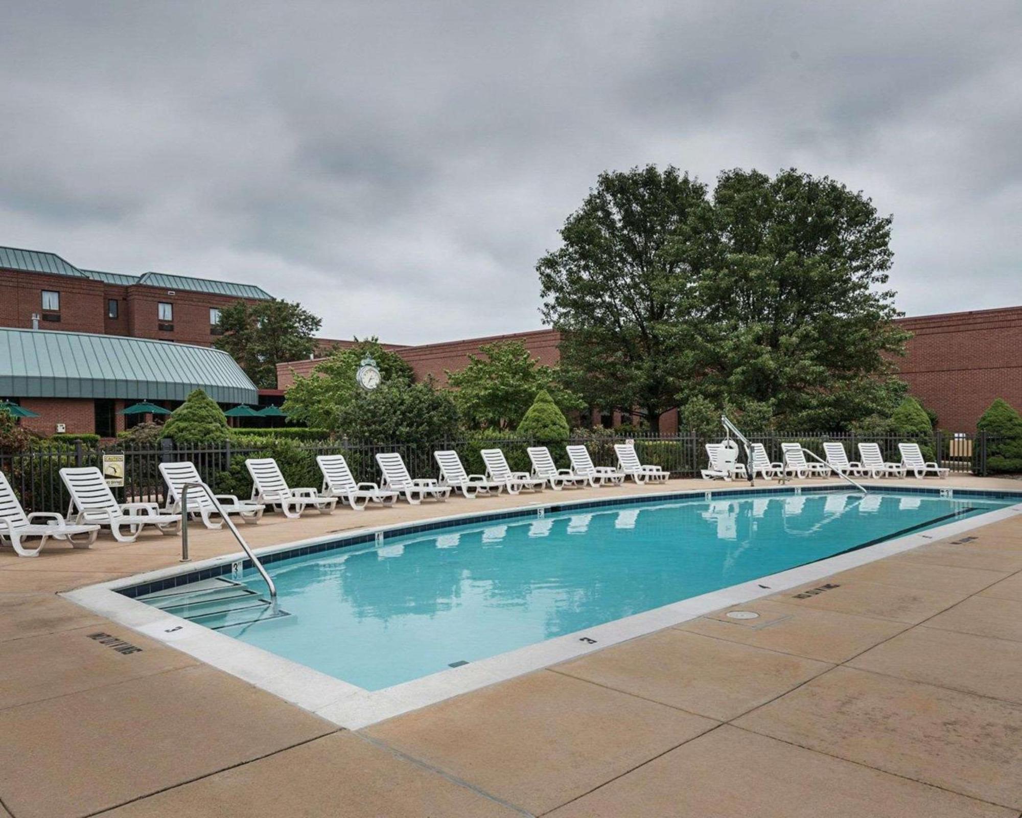 Clarion Hotel & Conference Center Shepherdstown Exteriör bild